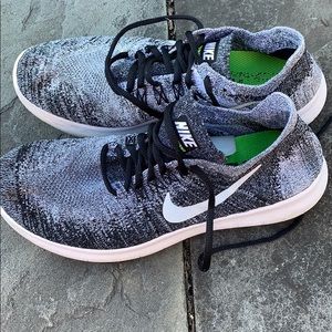 Nike Shoes - Nike freerun flyknit Oreo Nike Shoes - Nike freerun flyknit Oreo